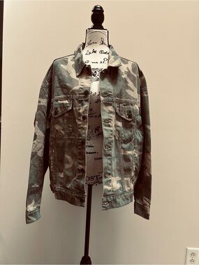 GAP $98 Camo Denim Jacket - Green Camouflage
